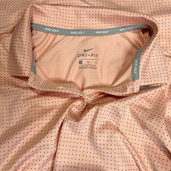 Nike Dri-Fit Golf  Tennis Shirt. Youth Girls size XL. Peach with small grey dots - Picture 3 of 4